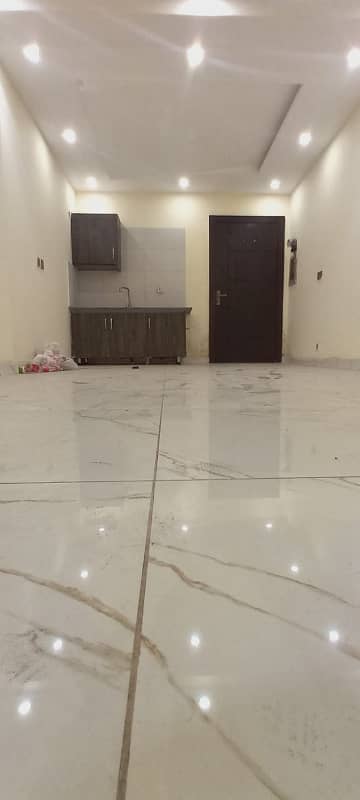 STUDIO EXCELLENT GOOD CONDITION IDEAL LOCATION FLAT FOR RENT IN BAHRIA TOWN LAHORE 4