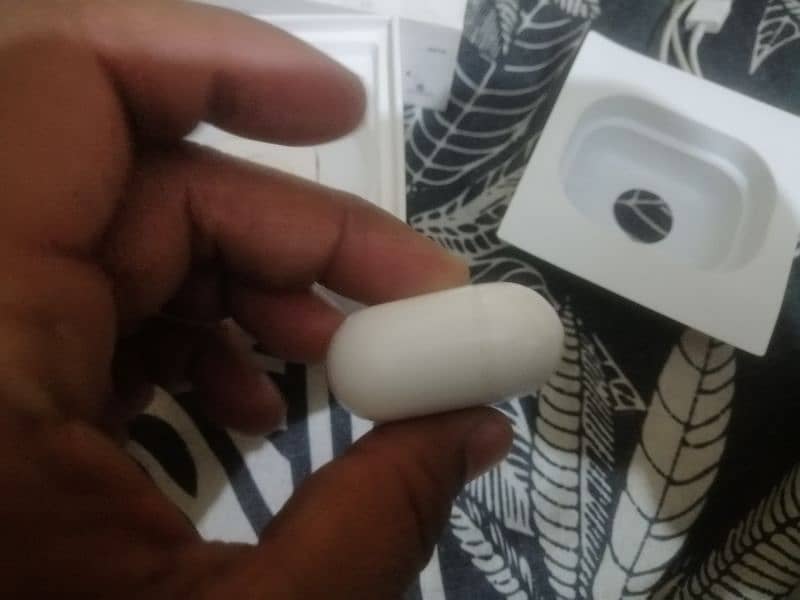 Apple Airpods pro2 made in Japan original condition 10/10 15