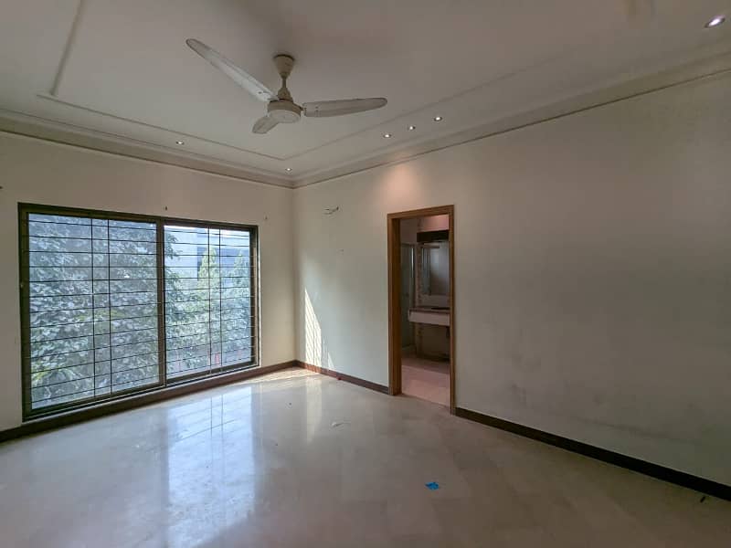 20-Marla Full House for Rent in DHA Ph-3 Y Block Lahore Owner Built House. 19