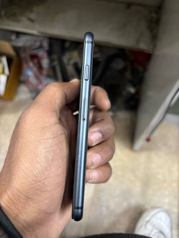 iphone 8 used 6