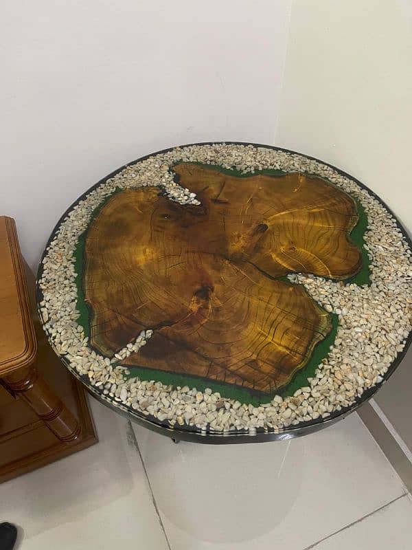 Handmade resin table 18