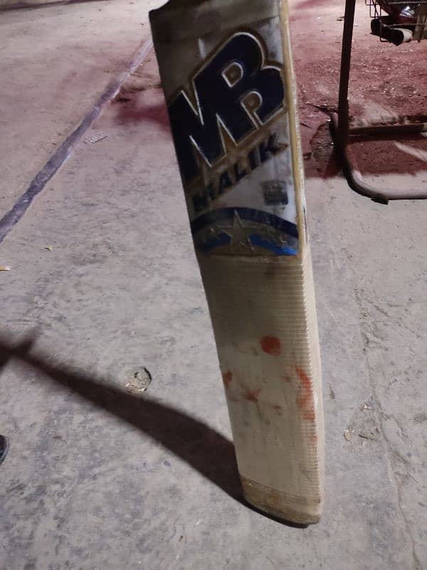 MB Malik original Bat 4