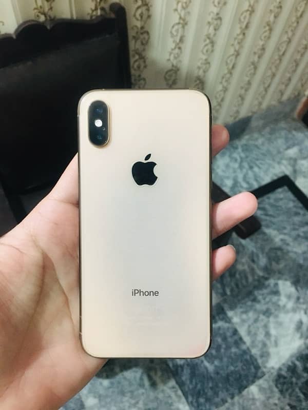 iPhone XS GOLD Non PTA 1