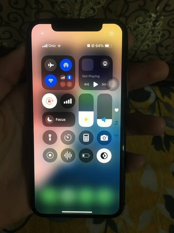 iPhone XS GOLD Non PTA 2