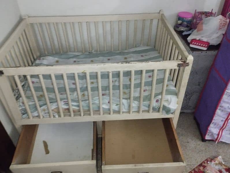 Baby cot (PRICE IS NEGOTIABLE) 0