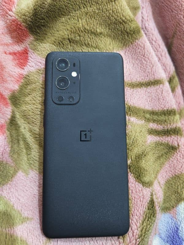 OnePlus 9 pro mint condition global dual sim 4