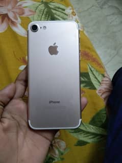 sell i phone 7 32 gb pta approve