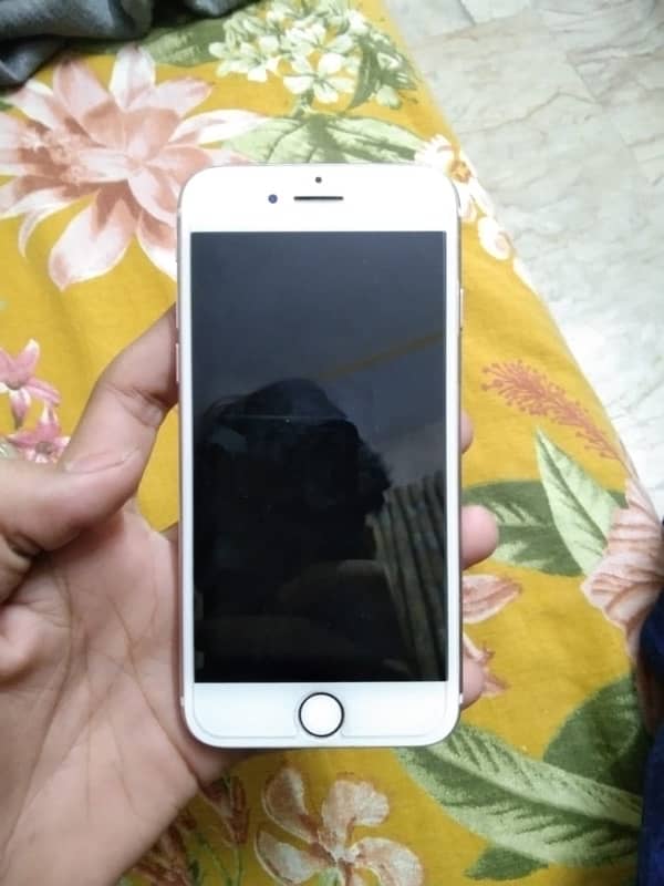 sell i phone 7 32 gb pta approve 4