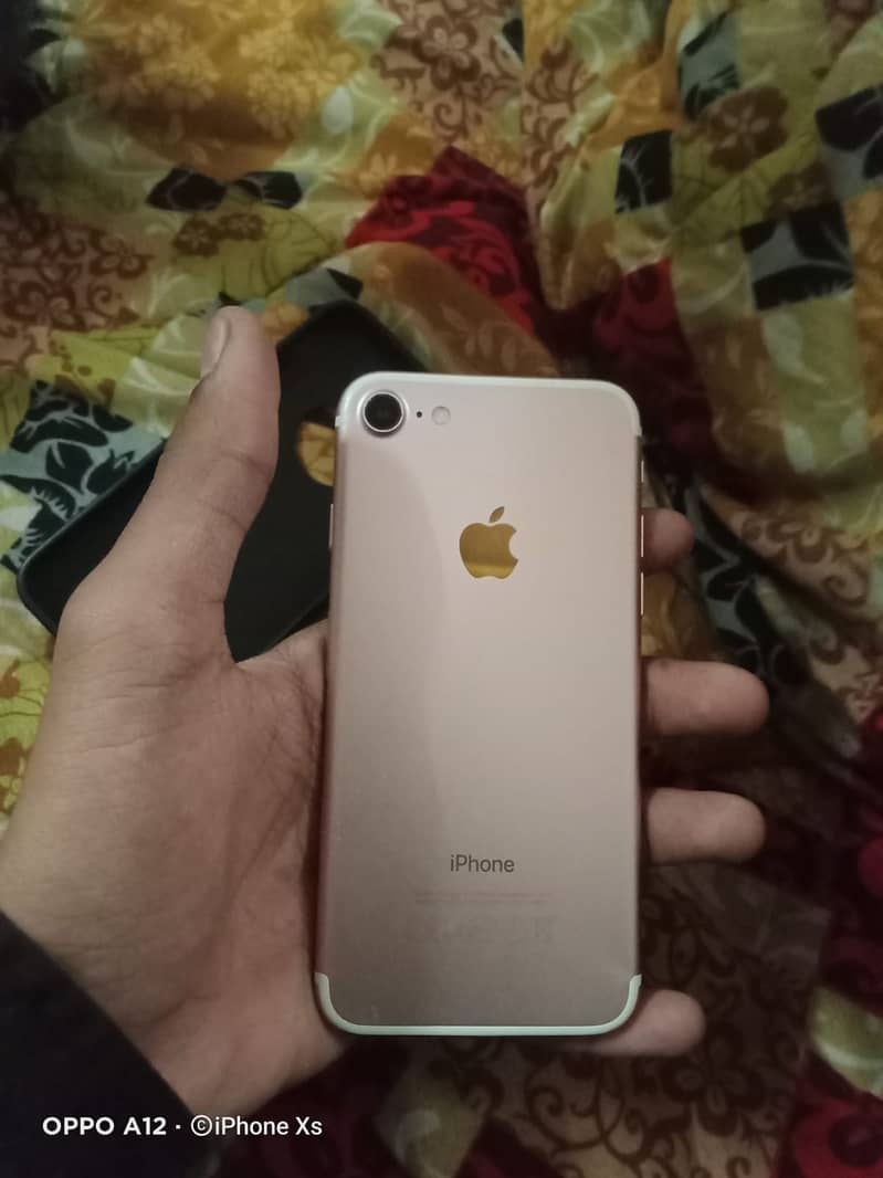 Apple iPhone 7 JV 32 GB 1