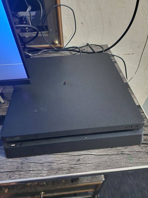 ps4 slim 500gb all ok once serviced but no rapaired 1