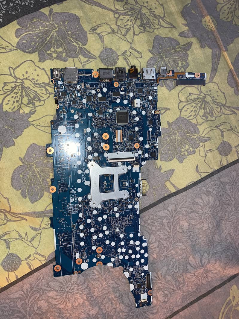 Mother Board of Laptop 840 G3 touch and type HP 1