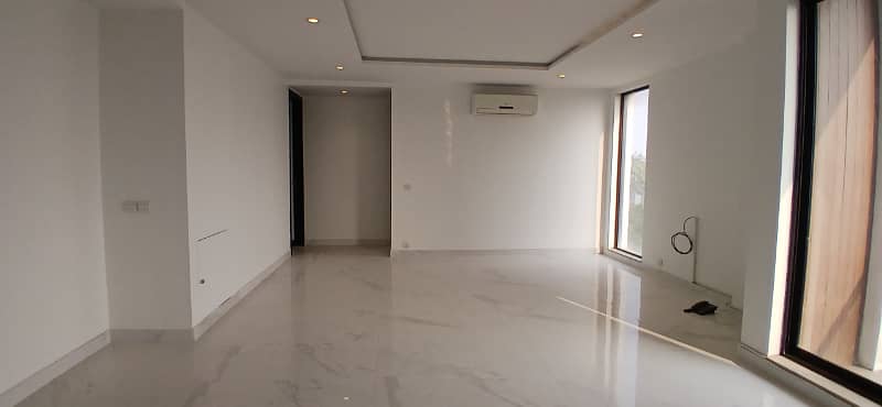 Ultra Modern Semi Furnished Apartment For Rent In Gulberg iii, 8