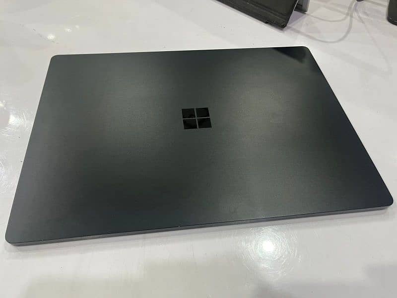 Microsoft Surface Laptop 3 Core i7 10th 32gb ram 1TB ssd fresh import 3