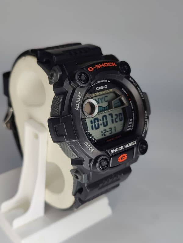 Casio G-Shock Illuminator 1