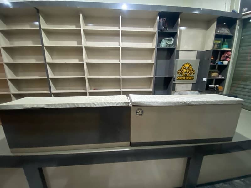 grocery pharmacy Racks  Tables and counter 0