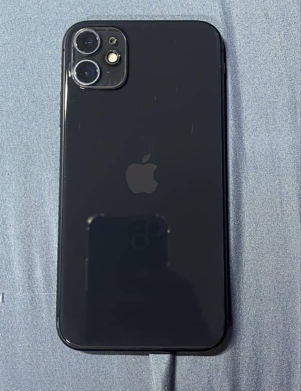 Iphone 11 Factory unlock non PTA with 9/10 condition no fault 3