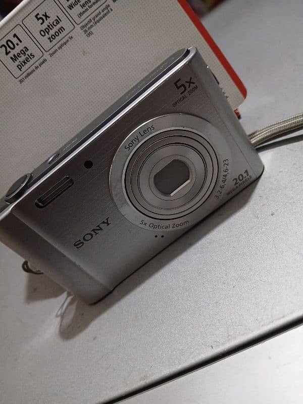 Sony w800 digital camera used but do good condition 8