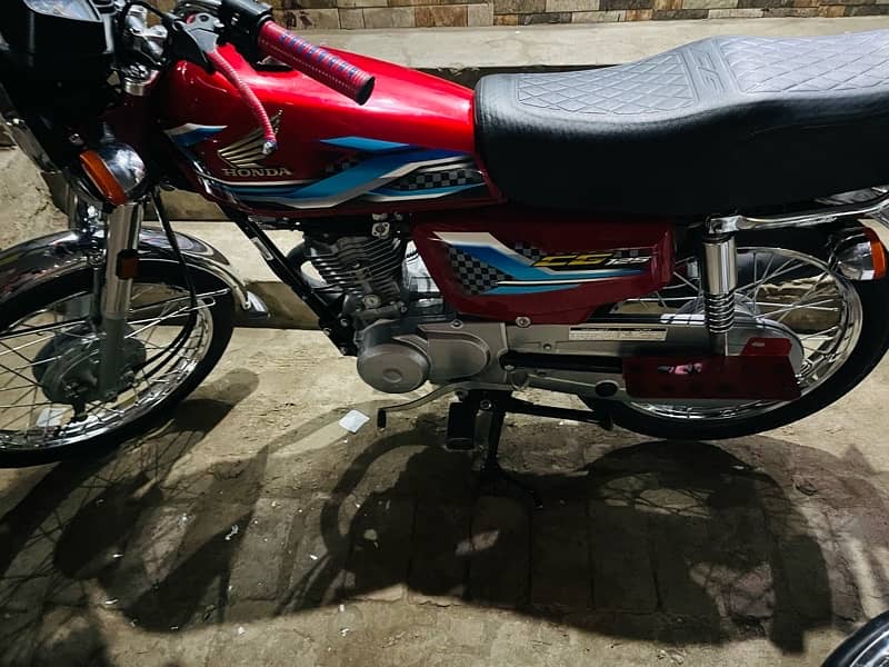 honda cg 125 2024 red urgent sale 4