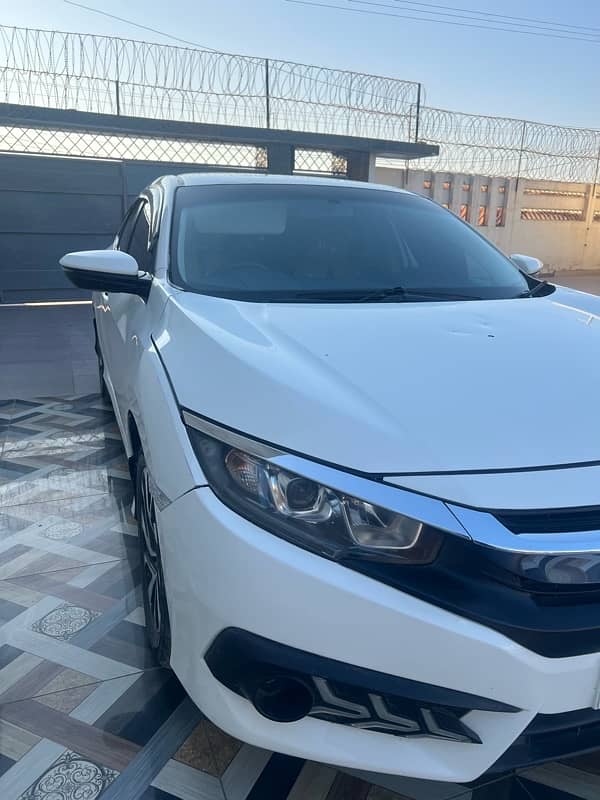 Honda Civic Oriel 2017 0