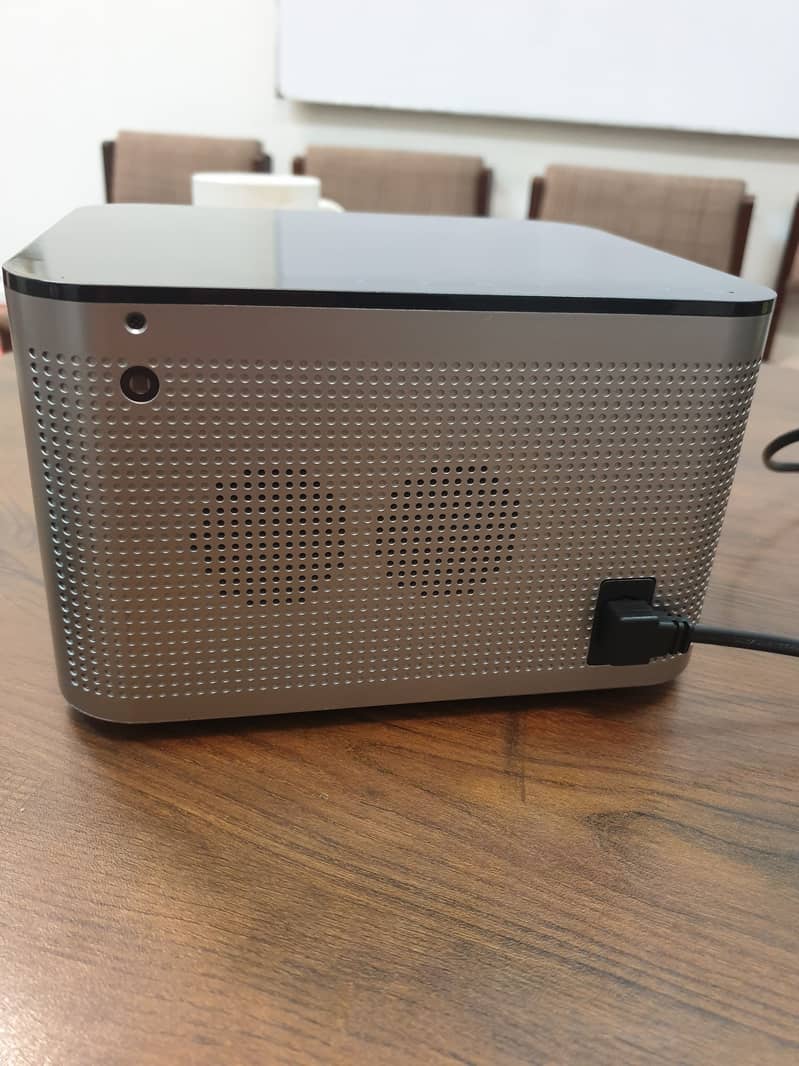 Android 4K Projector (10/10 Condition) 3