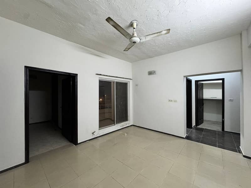 Jameel Sons Real Estate Offers 05 Marla Flat Is Available For Rent In Askari 11 Sector C At Super Hot Location 8