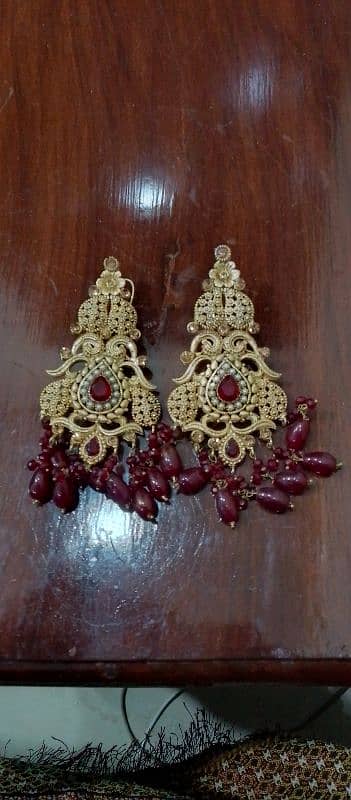 I want to sell bridal jewelry set condition 10/10 2