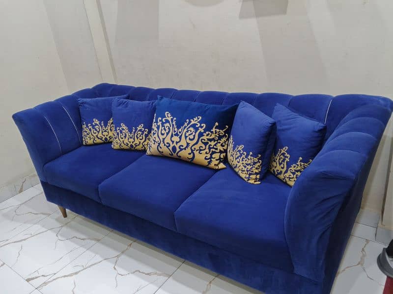 3 seater designer sofa 0