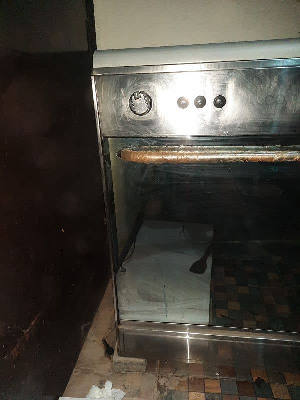 Slightly Used Oven for sale 2