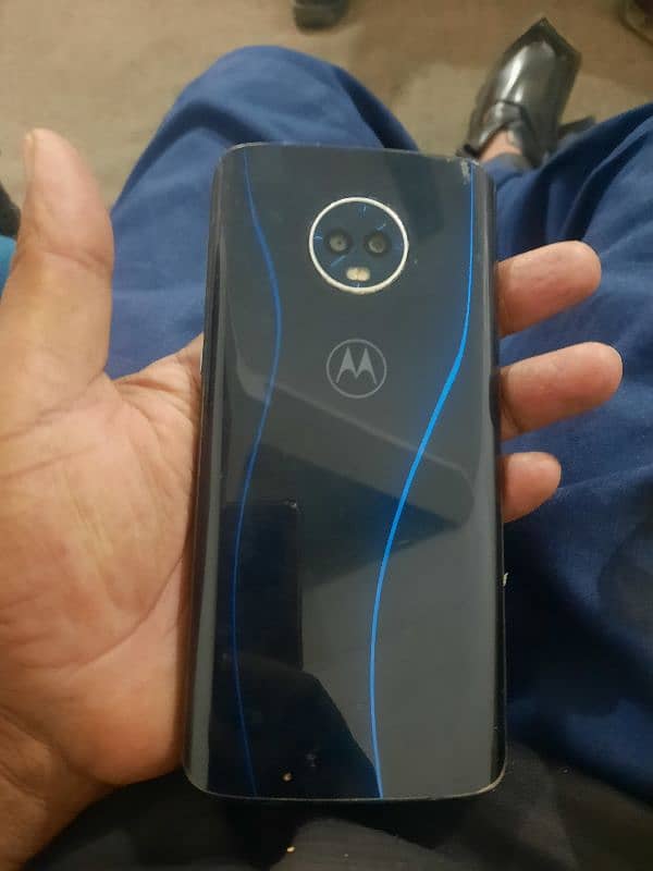 moto g6 4 64 with box and charger 3