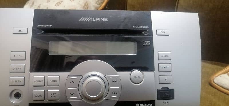 suzuki swift genuine Mp3 usb 0