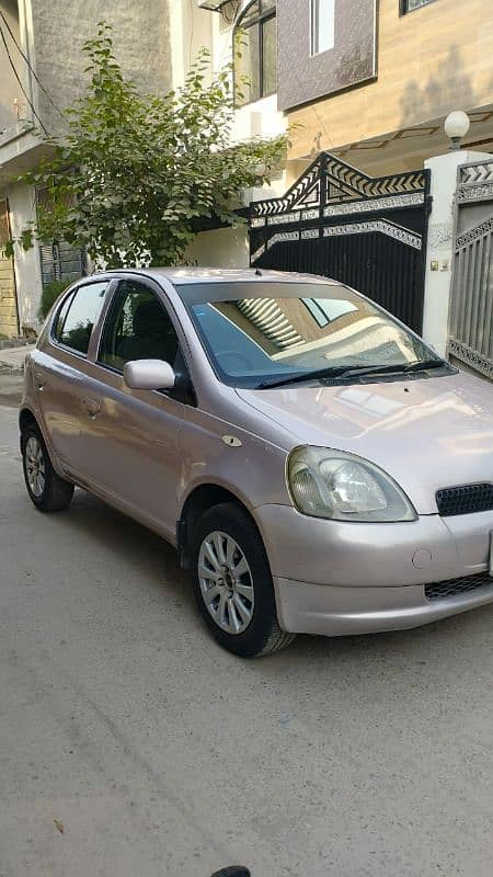 Toyota Vitz 2000 3