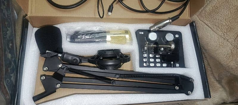 MICROPHONE FOR RECORDING VIDEOS ( BRAND NEW CONDITION) 5