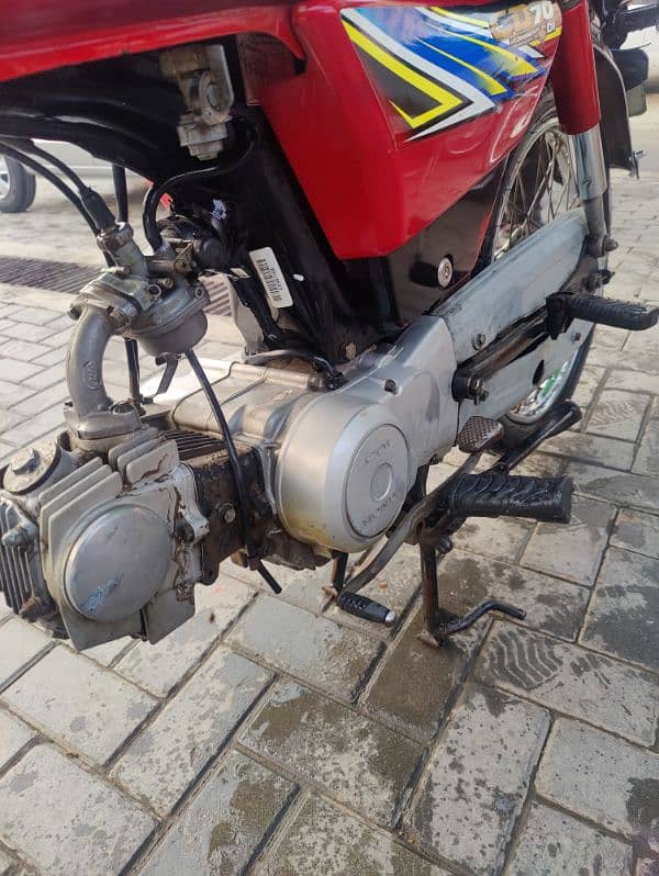 Honda CD70 3