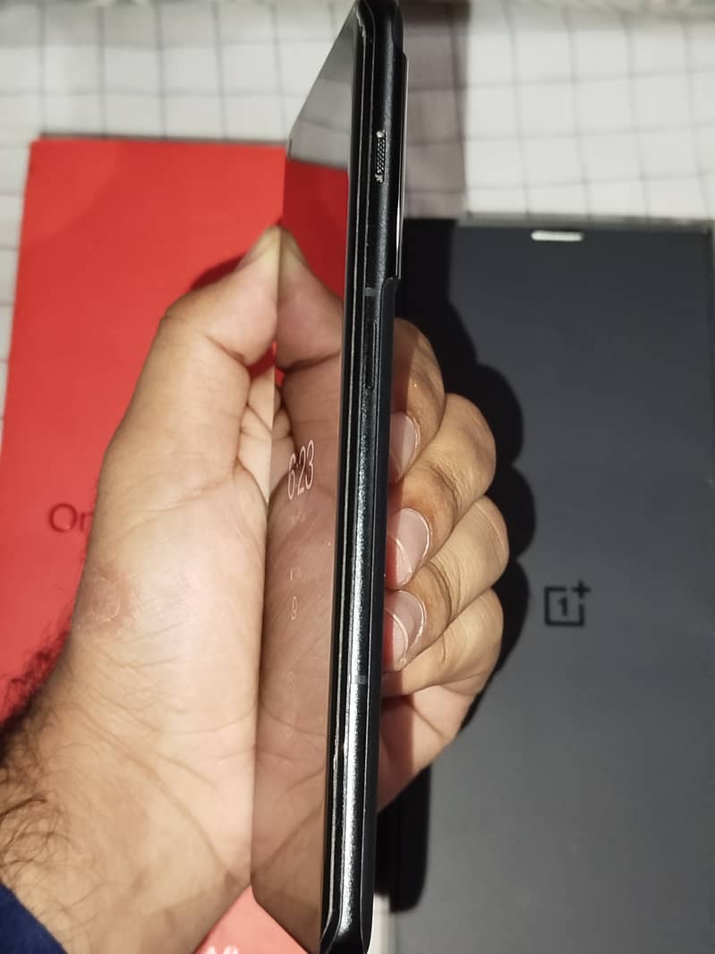 One Plus 10 Pro 5G 2