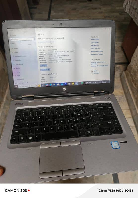 HP i5 7th gen. . . 8gb DDR4 ram. . . 128ssd. . . 512hdd 4