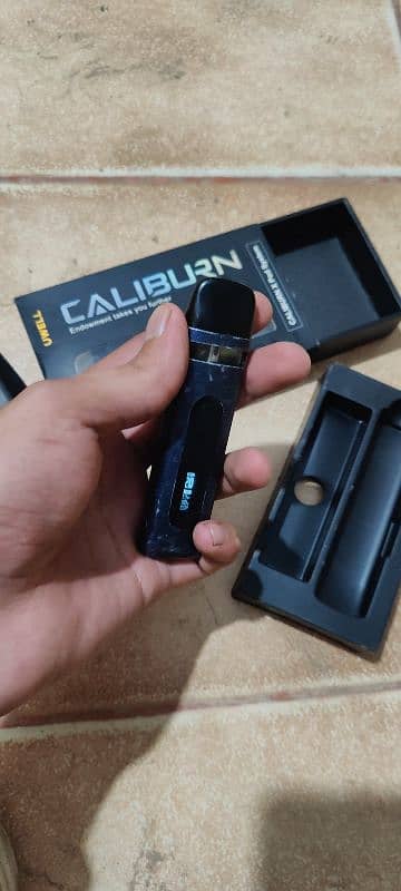 caliburn X pod vape with box 3