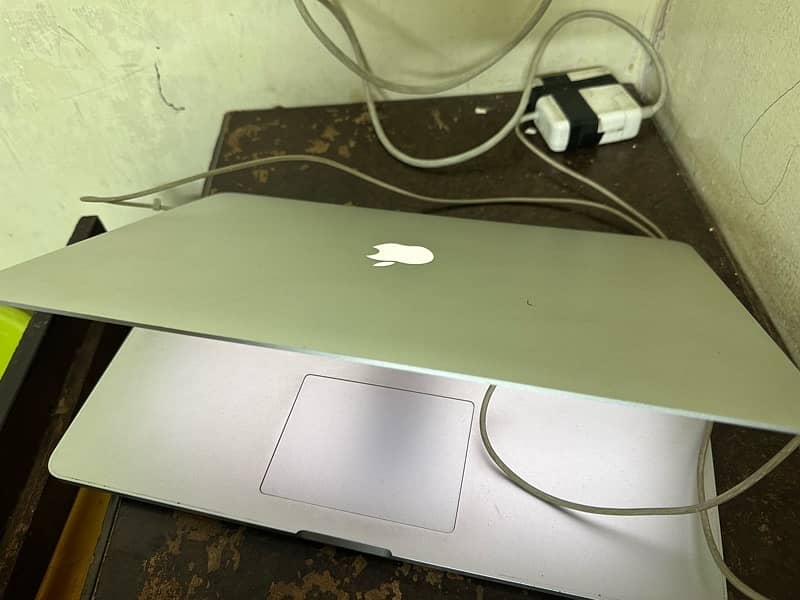 Macbook pro ultra slim retina display 1