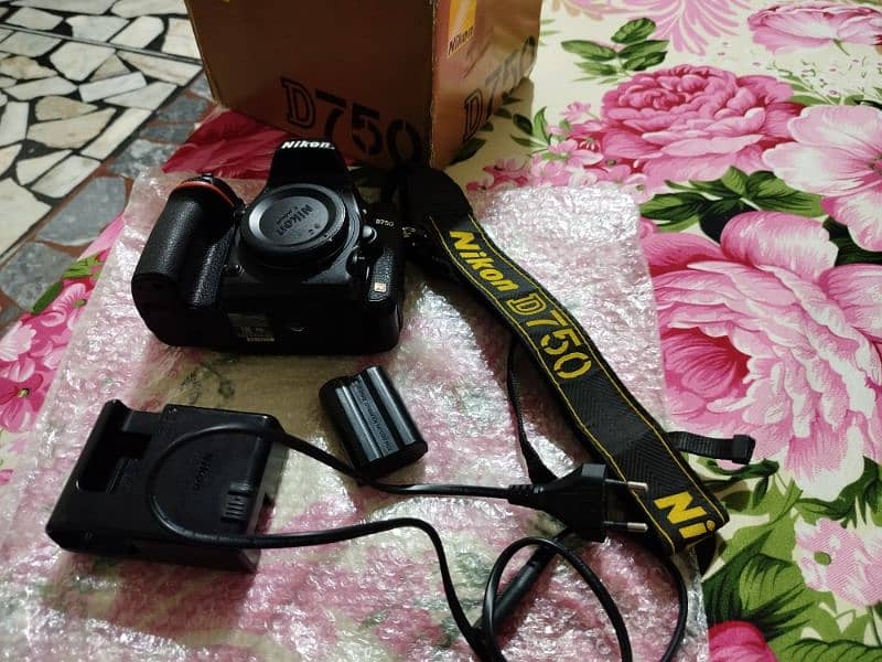 Nikon d 750 body only 10