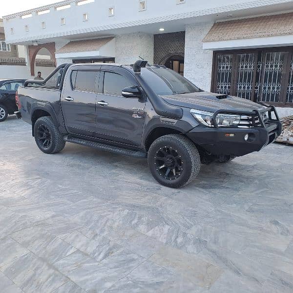 Toyota Hilux 2017 1