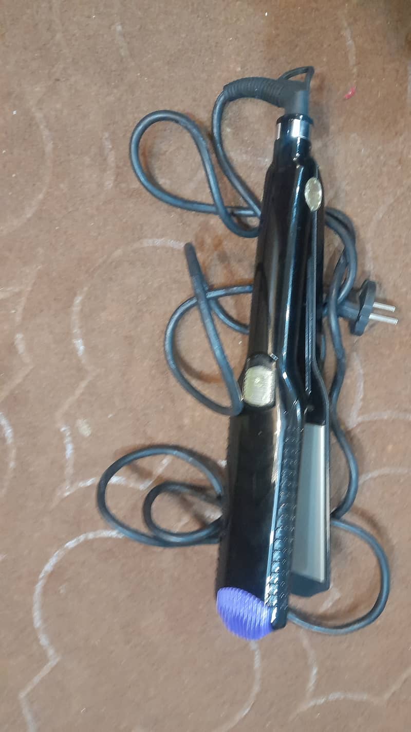 Remington straightener for sale. 3