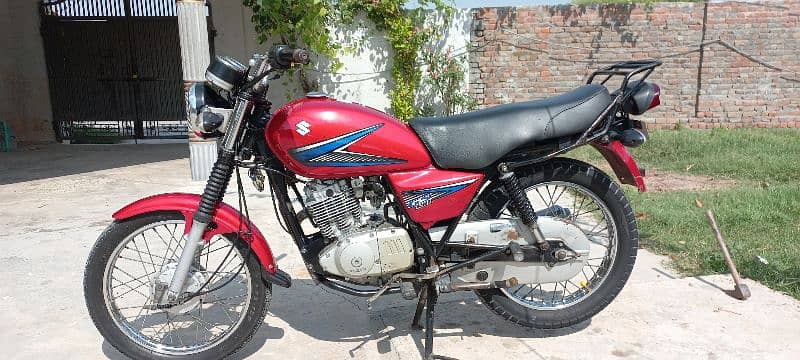 Suzuki GS 150 1