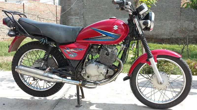 Suzuki GS 150 2