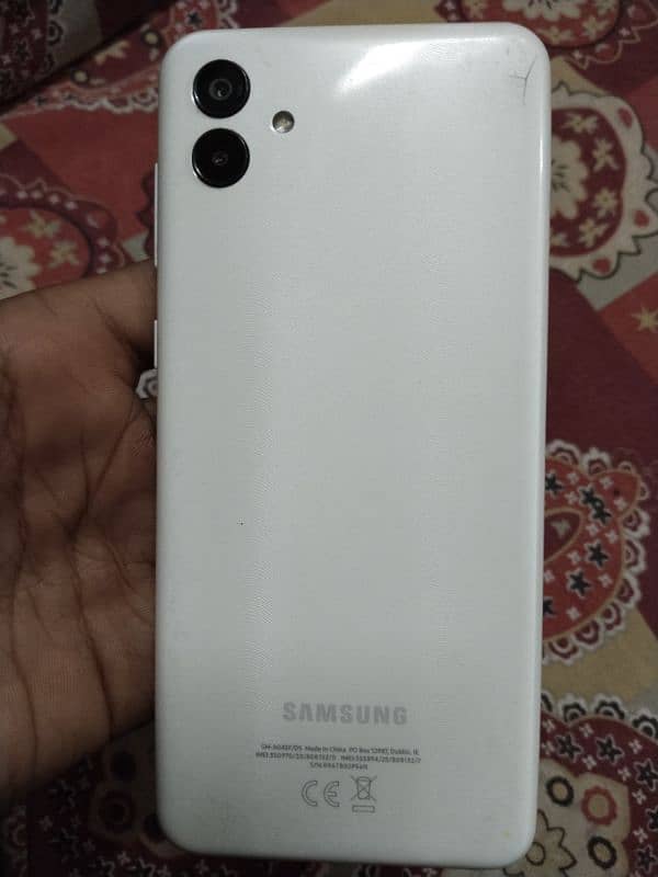 sumsung galaxy A04 10 by 9 condition 4/64 0