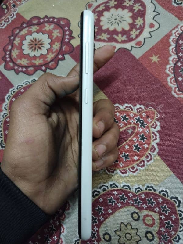 sumsung galaxy A04 10 by 9 condition 4/64 2