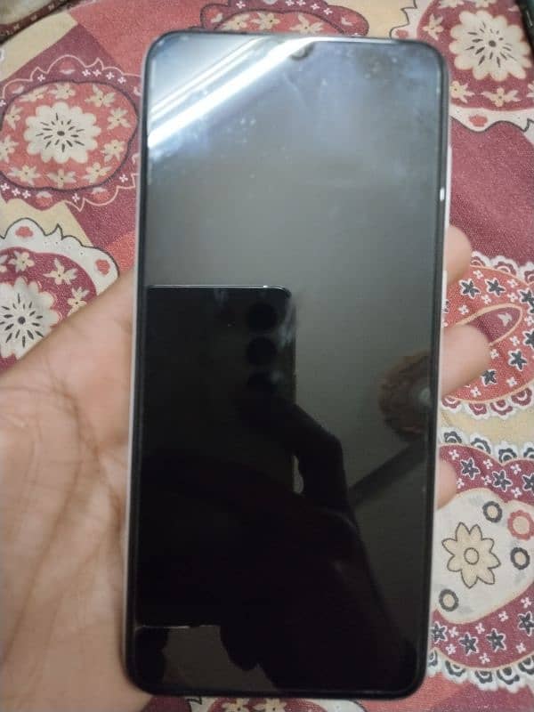 sumsung galaxy A04 10 by 9 condition 4/64 5