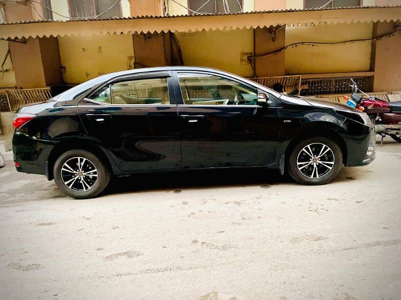 Toyota Corolla GLI Automatic 2018/19 3