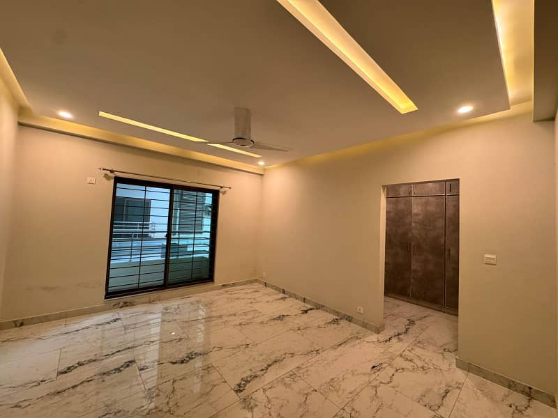 Jameel Sons Real Estate Offers 10 Marla Flat Is Available For Rent In Askari 11 Sector D At Super Hot Location The Flat Has Proper 3 Bedrooms With Attached Washrooms 23