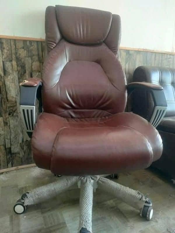 executive chair 2