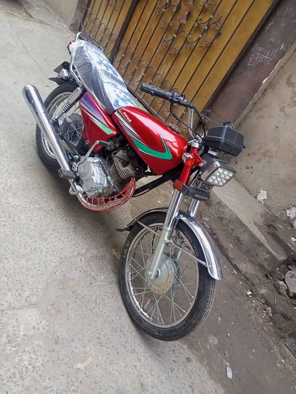 03110719740Honda 125 exchang with any motorcycle bike 4