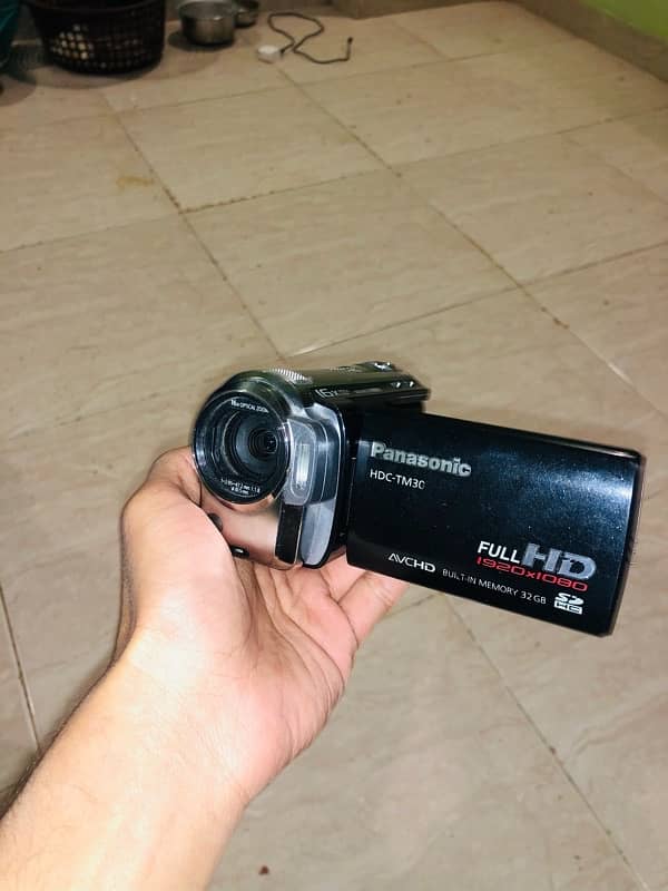 Panasonic HDC-TM30 0